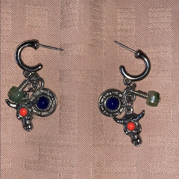 Bulls head earrings - Picture 2 of 3